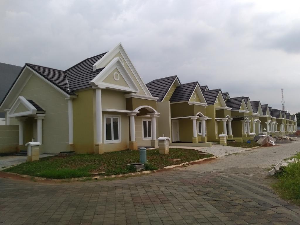 Jasmine Park Guest House Семаранг Екстер'єр фото