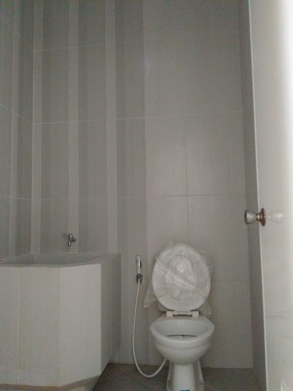 Jasmine Park Guest House Семаранг Екстер'єр фото