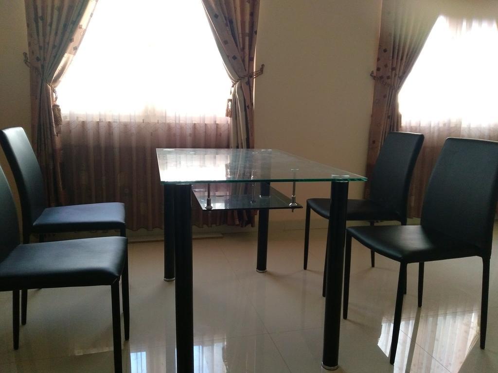 Jasmine Park Guest House Семаранг Екстер'єр фото