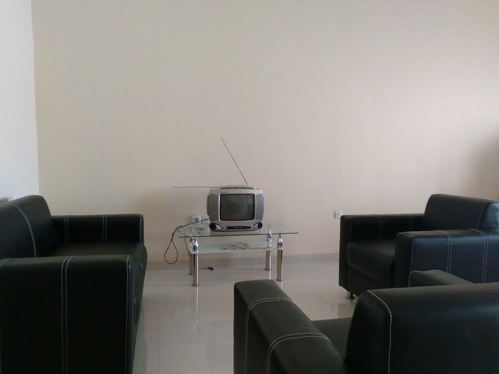 Jasmine Park Guest House Семаранг Екстер'єр фото